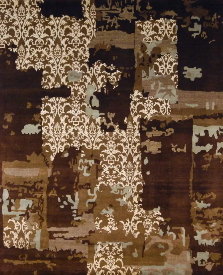 Hand knotted Rug made up of Wool and botanical Silk touches in 90 knots